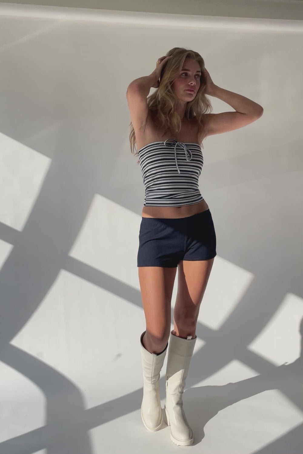 Xenia Englert x Sistie Blue shorts in rib