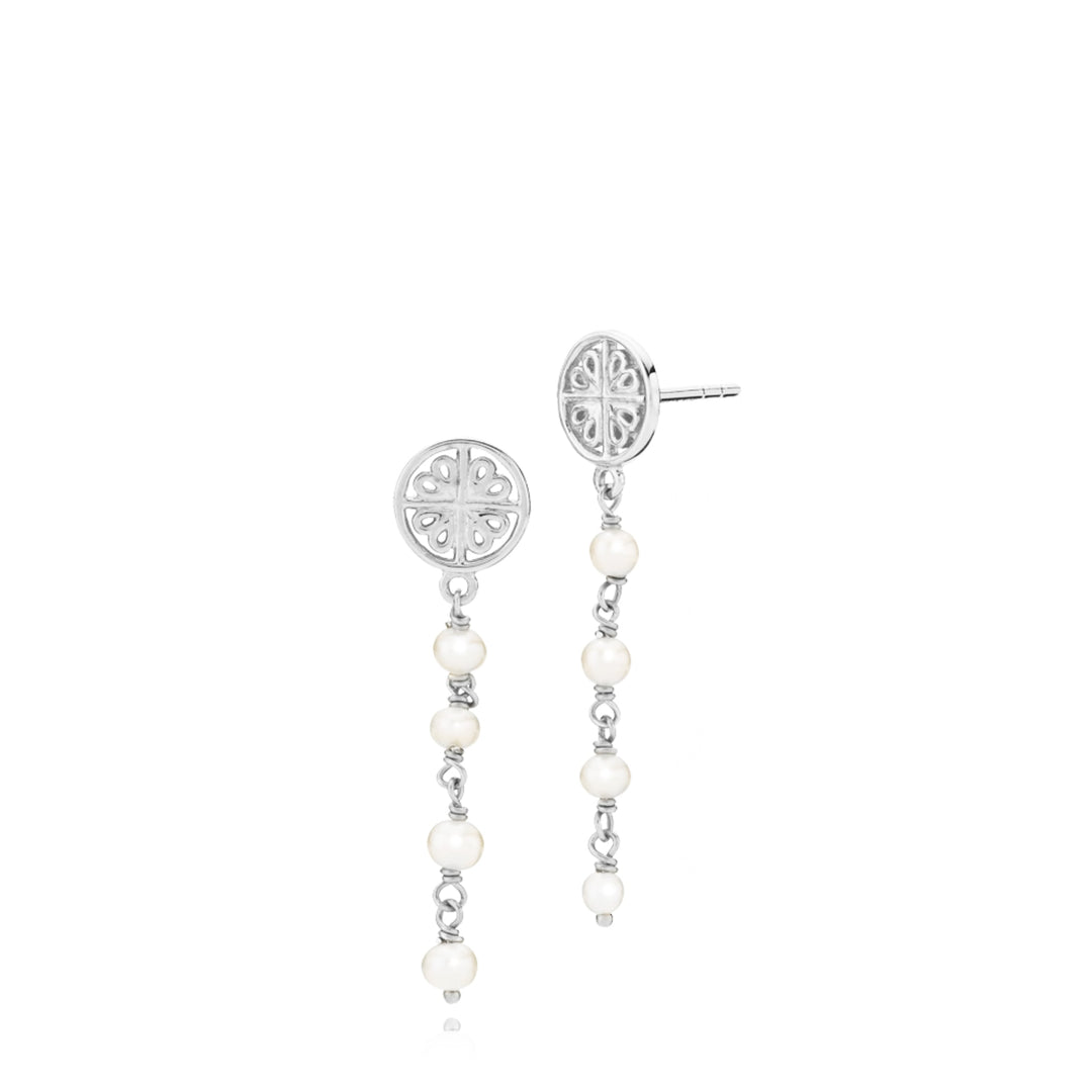 Balance - Silver earring with freshwater pearl
