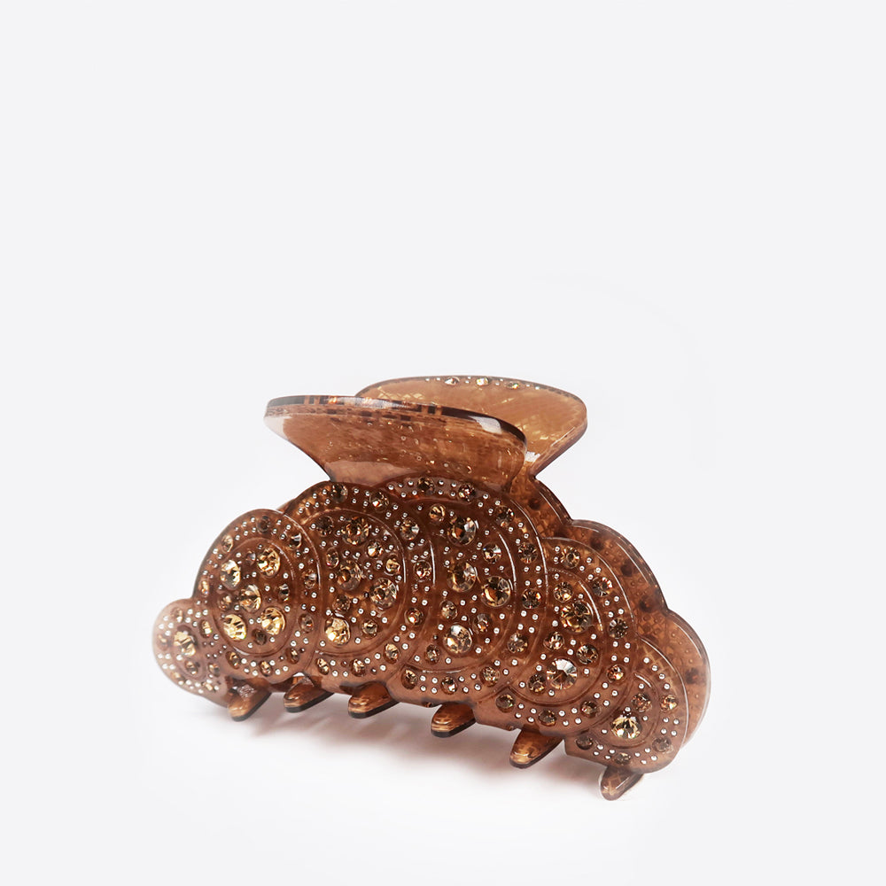 Filuca hair clip in brown can be used in both thick and thin hair